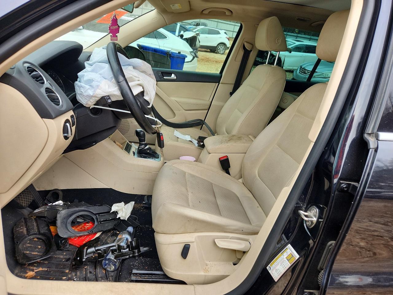 2013 Volkswagen Tiguan S Black vin: WVGBV7AX8DW546574