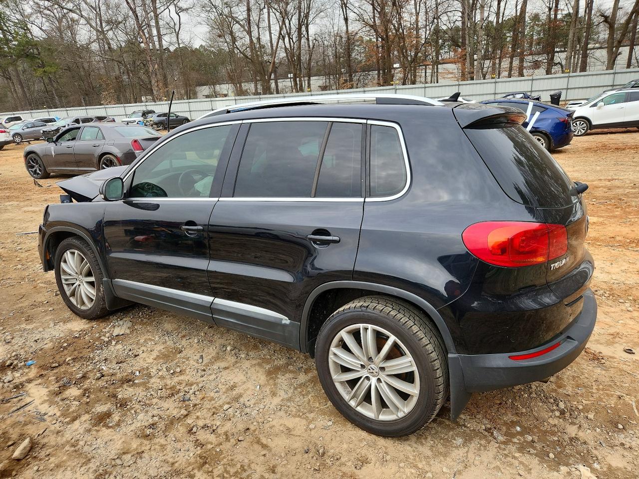 2013 Volkswagen Tiguan S Black vin: WVGBV7AX8DW546574