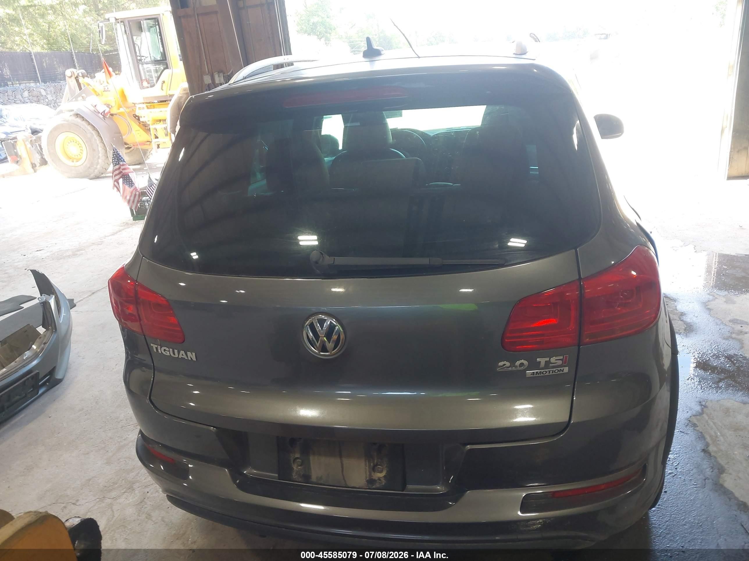 2015 Volkswagen Tiguan R-line Gray vin: WVGBV7AX8FW089199
