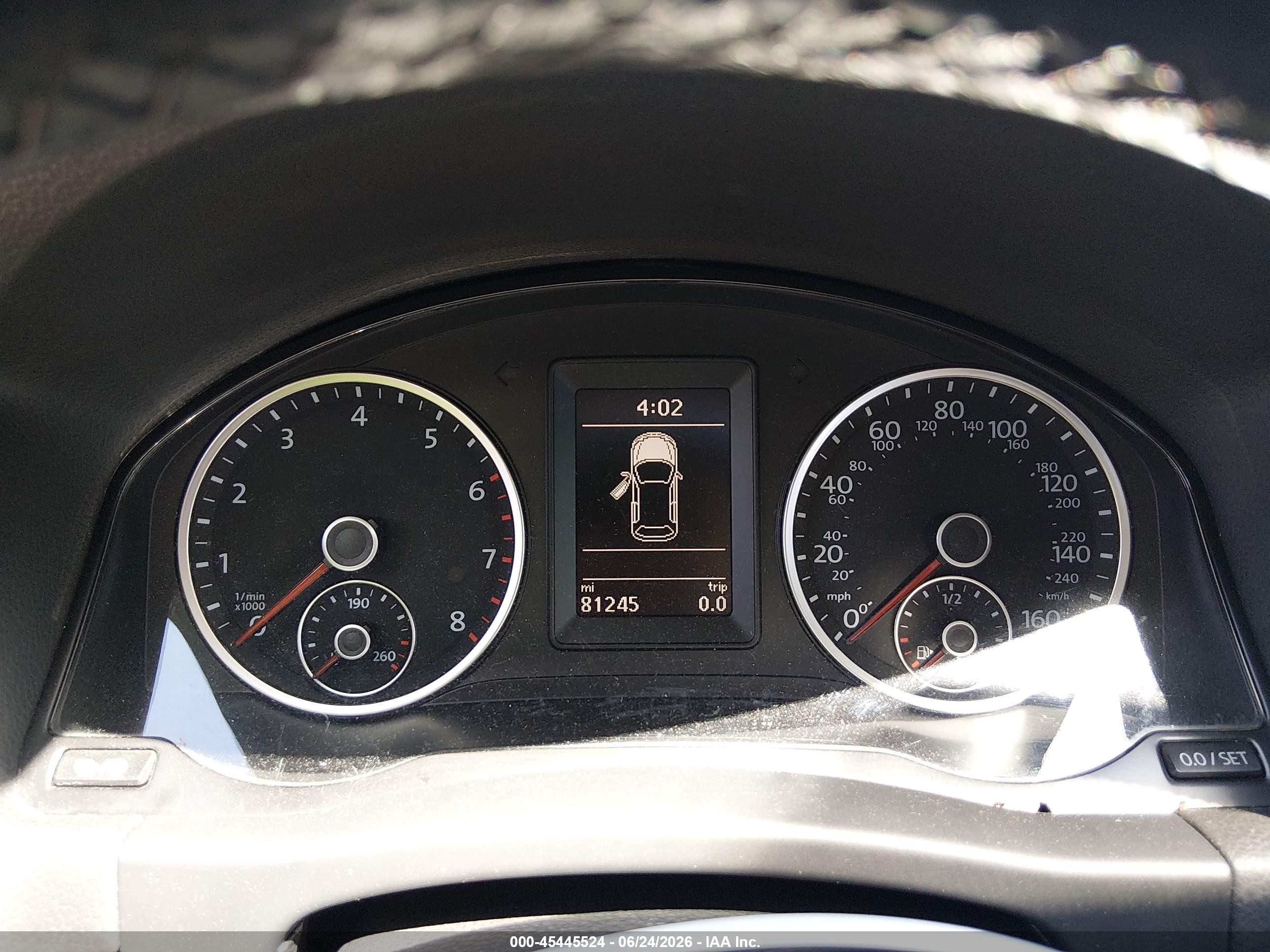 2015 Volkswagen Tiguan S Черный vin: WVGBV7AX8FW546187