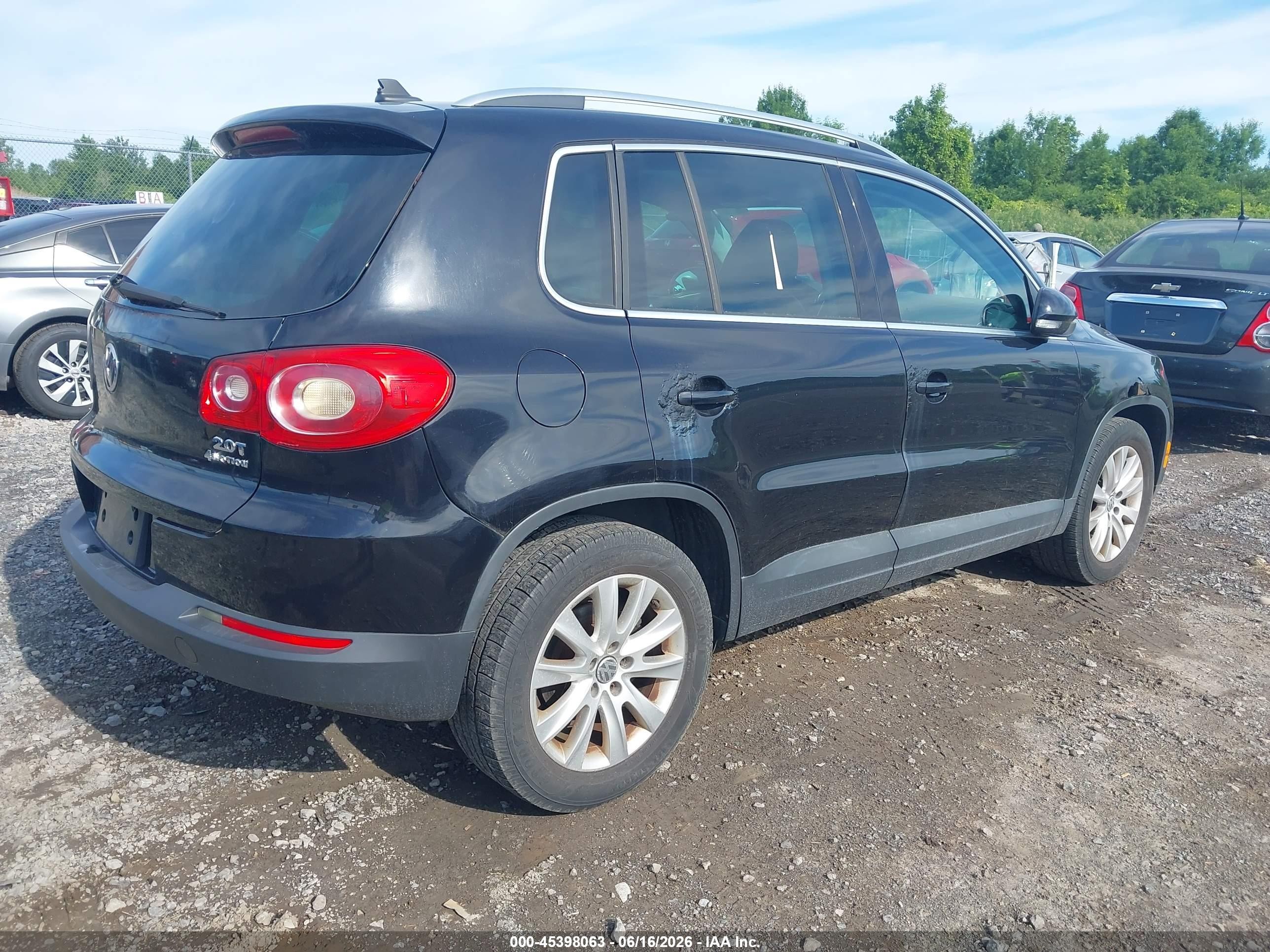 2010 Volkswagen Tiguan Se Черный vin: WVGBV7AX9AW500991