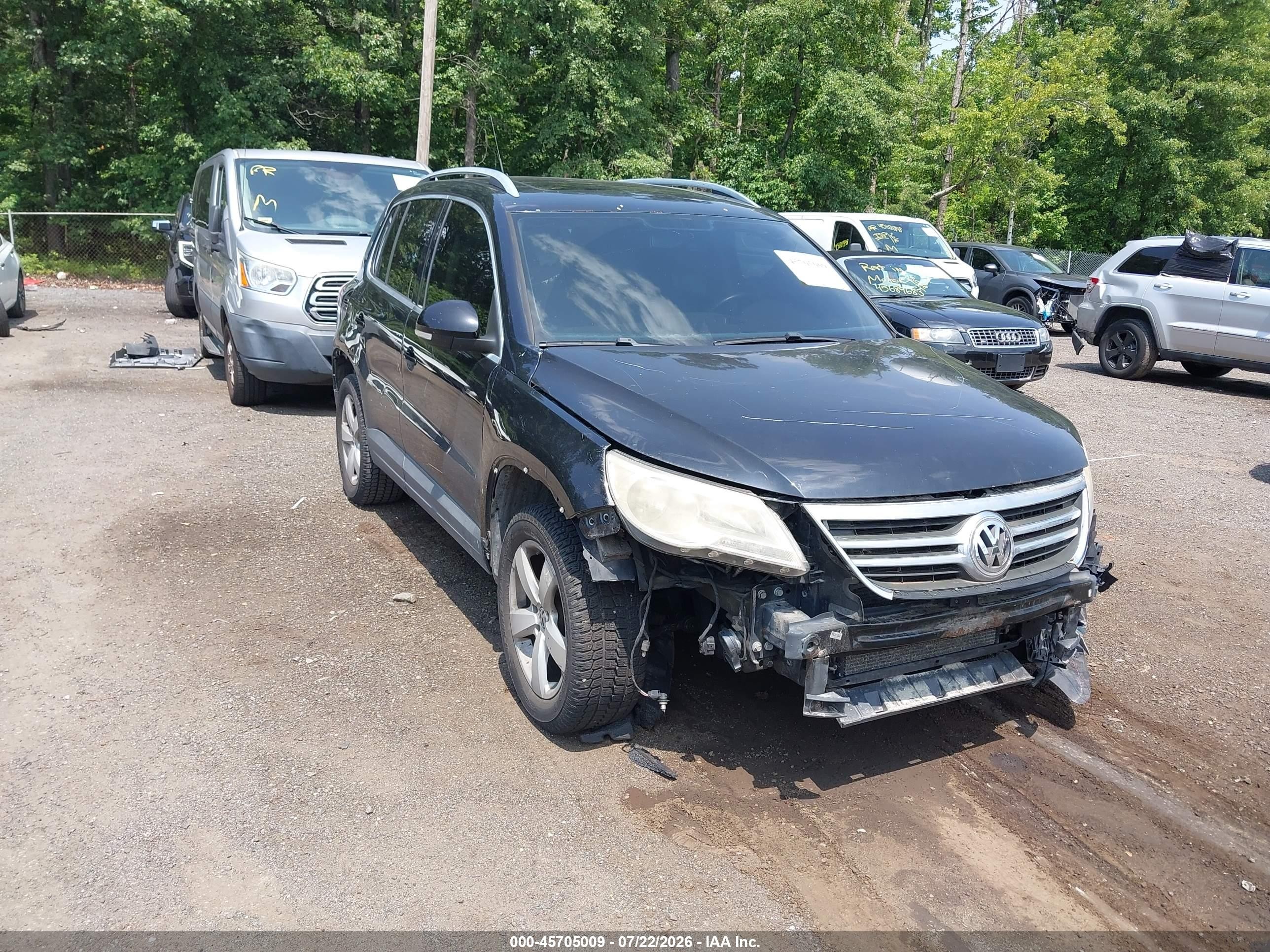 2010 Volkswagen Tiguan Wolfsburg Edition Black vin: WVGBV7AX9AW515023