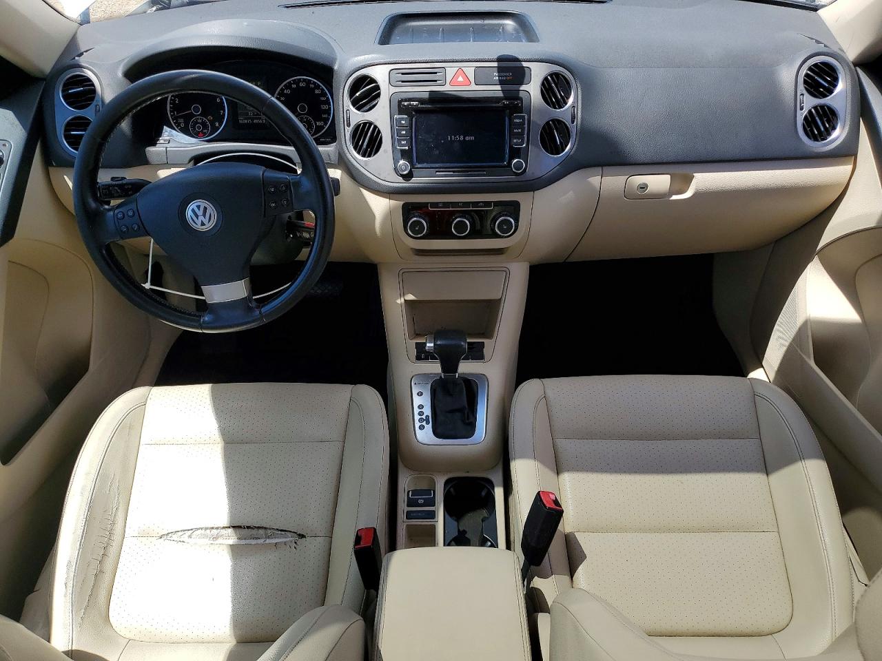 2010 Volkswagen Tiguan Se White vin: WVGBV7AX9AW529004
