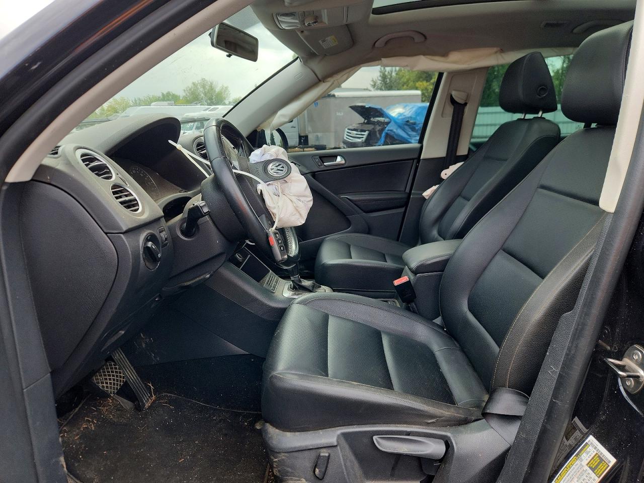 2010 Volkswagen Tiguan Se Black vin: WVGBV7AX9AW536891