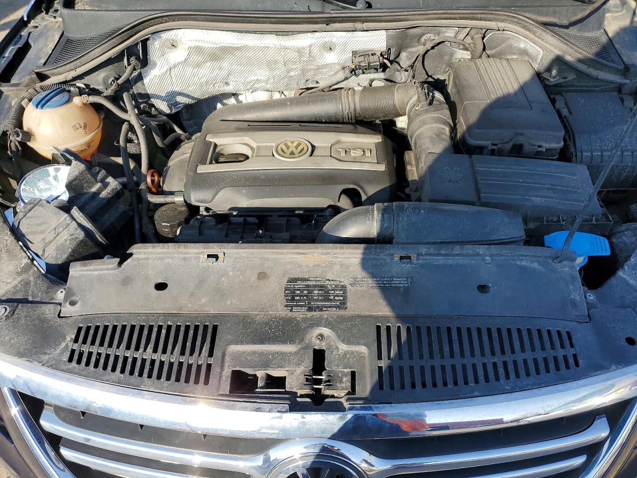 2011 Volkswagen Tiguan S Blue vin: WVGBV7AX9BW504346