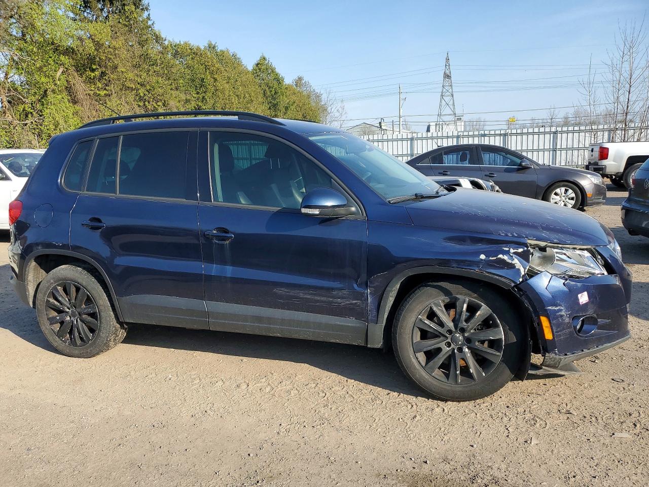 2011 Volkswagen Tiguan S Blue vin: WVGBV7AX9BW504346