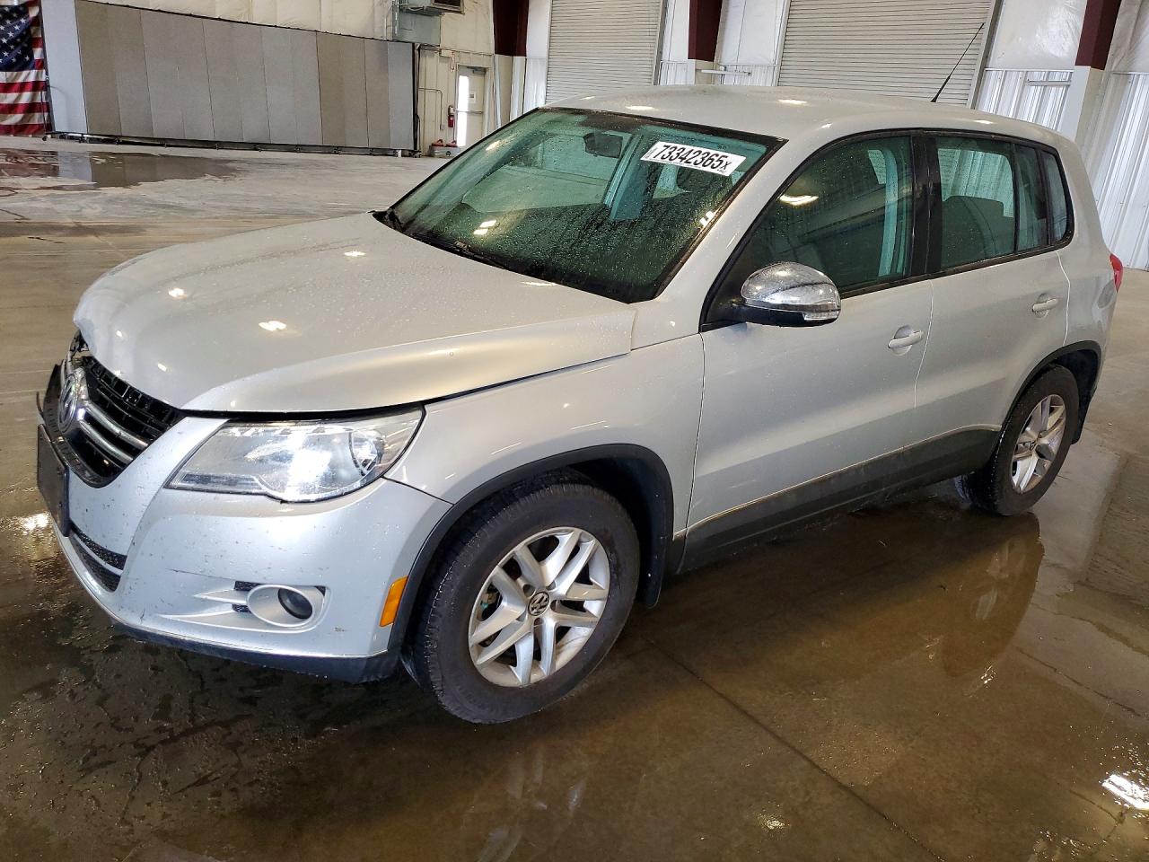 2011 Volkswagen Tiguan S Silver vin: WVGBV7AX9BW506856