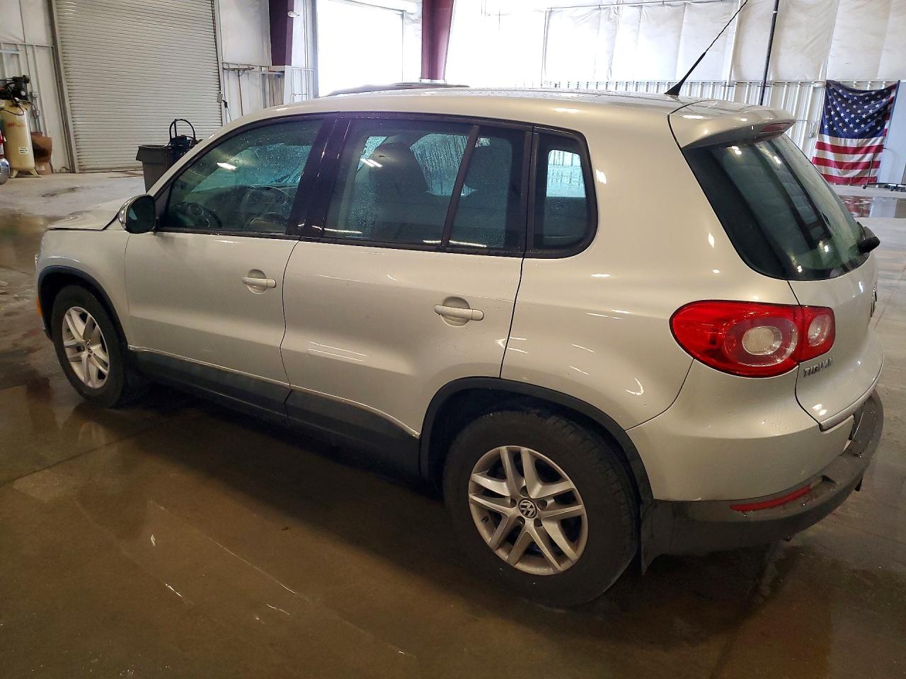 2011 Volkswagen Tiguan S Silver vin: WVGBV7AX9BW506856