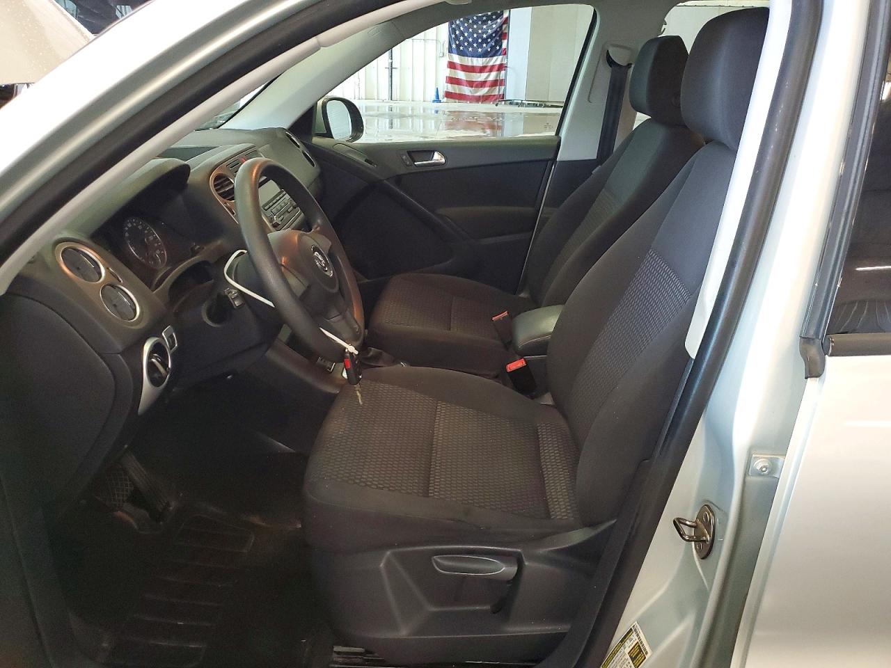 2011 Volkswagen Tiguan S Silver vin: WVGBV7AX9BW506856