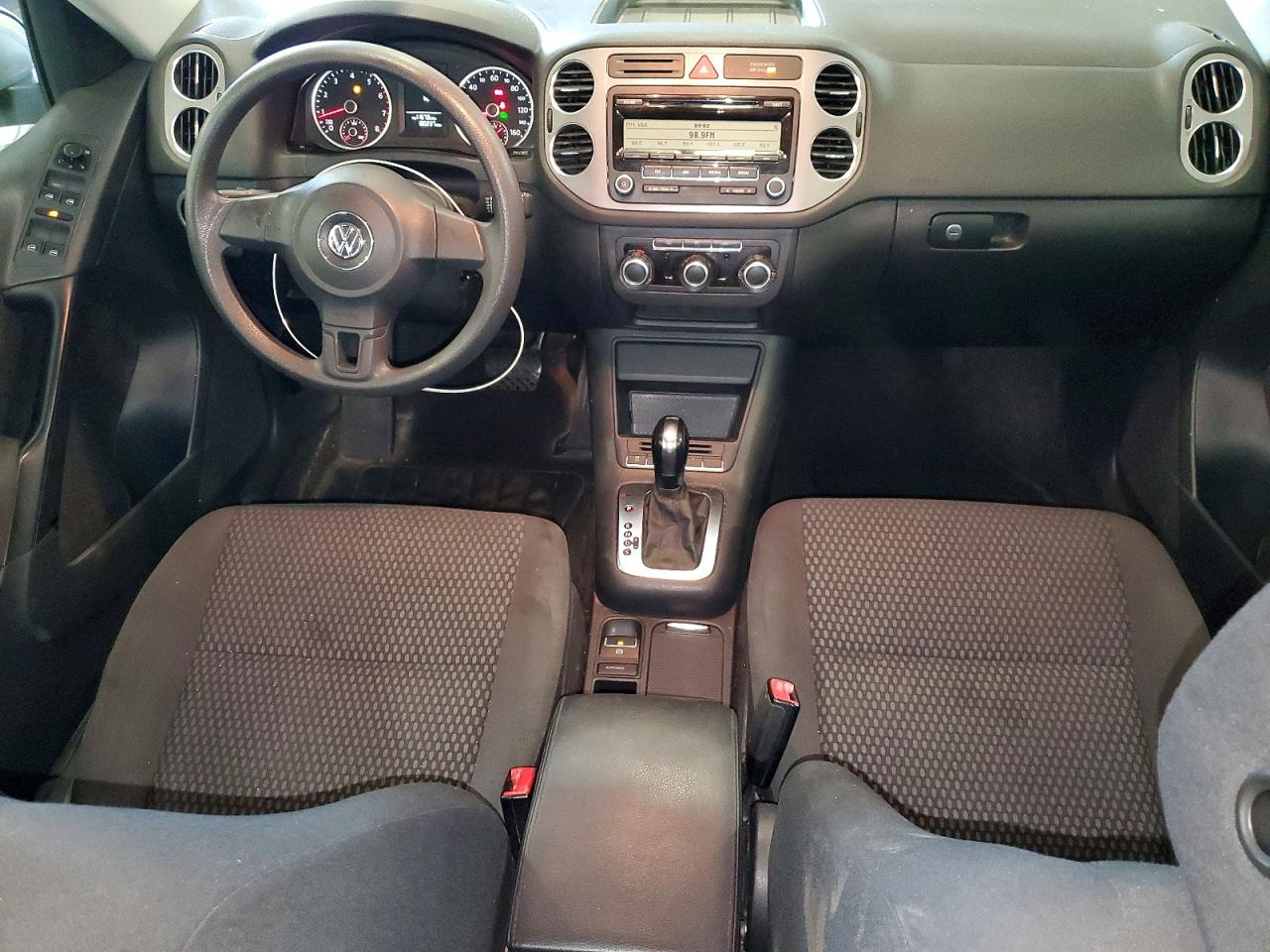 2011 Volkswagen Tiguan S Silver vin: WVGBV7AX9BW506856