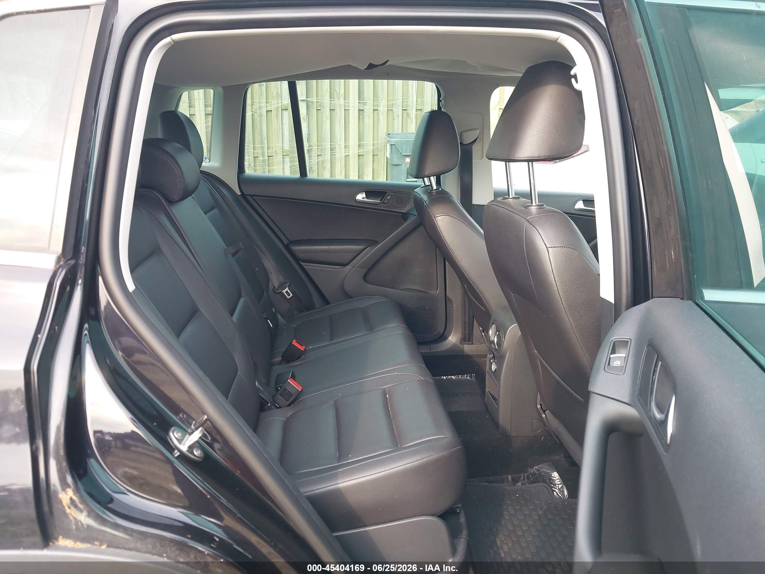 2012 Volkswagen Tiguan Se Black vin: WVGBV7AX9CW541012