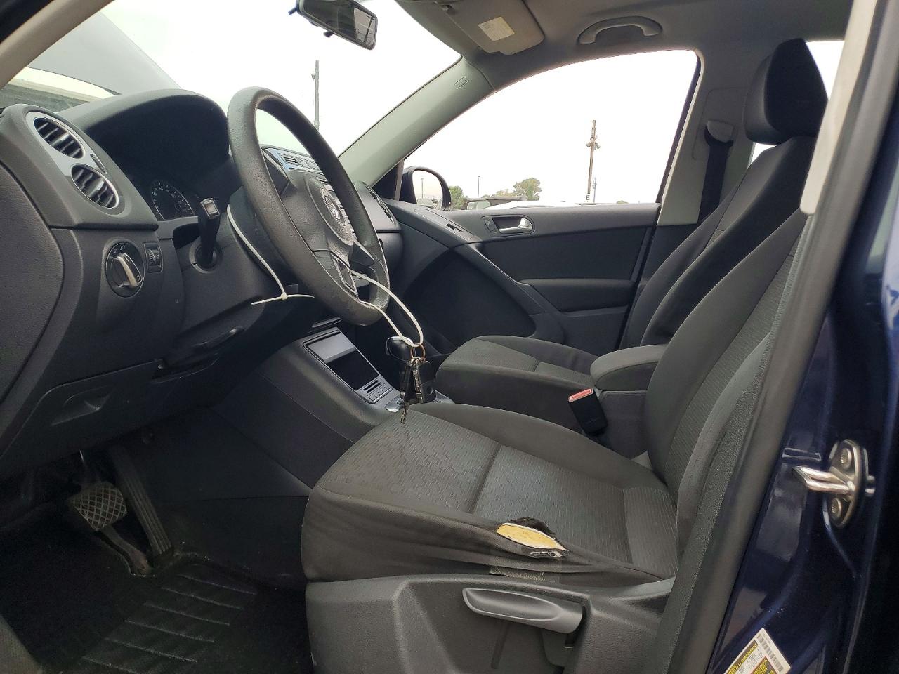2012 Volkswagen Tiguan S Blue vin: WVGBV7AX9CW560708