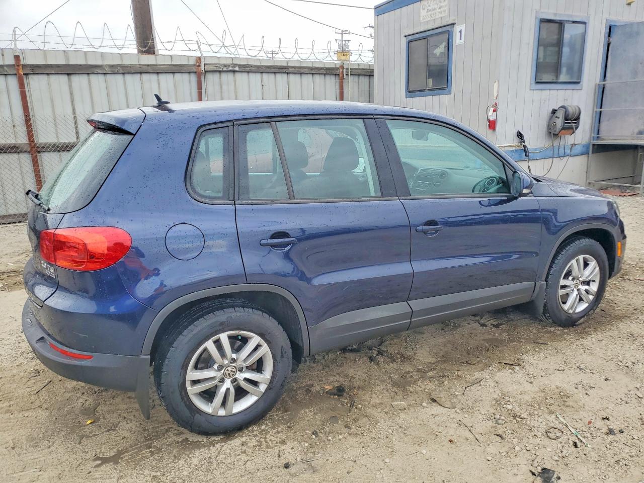 2012 Volkswagen Tiguan S Blue vin: WVGBV7AX9CW560708