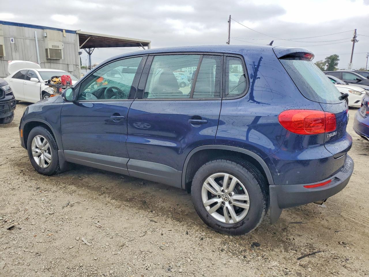 2012 Volkswagen Tiguan S Blue vin: WVGBV7AX9CW560708