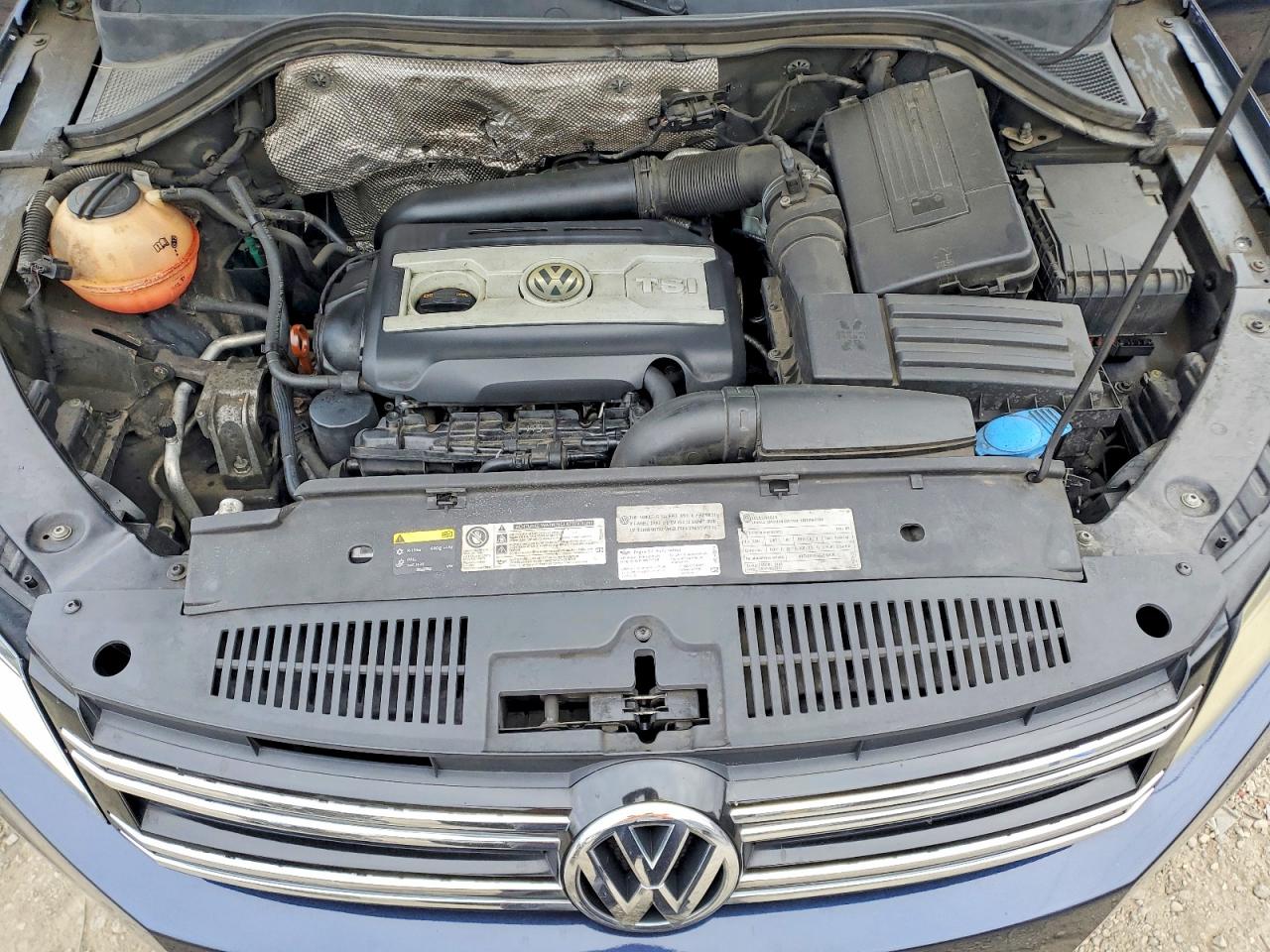 2012 Volkswagen Tiguan S Blue vin: WVGBV7AX9CW560708