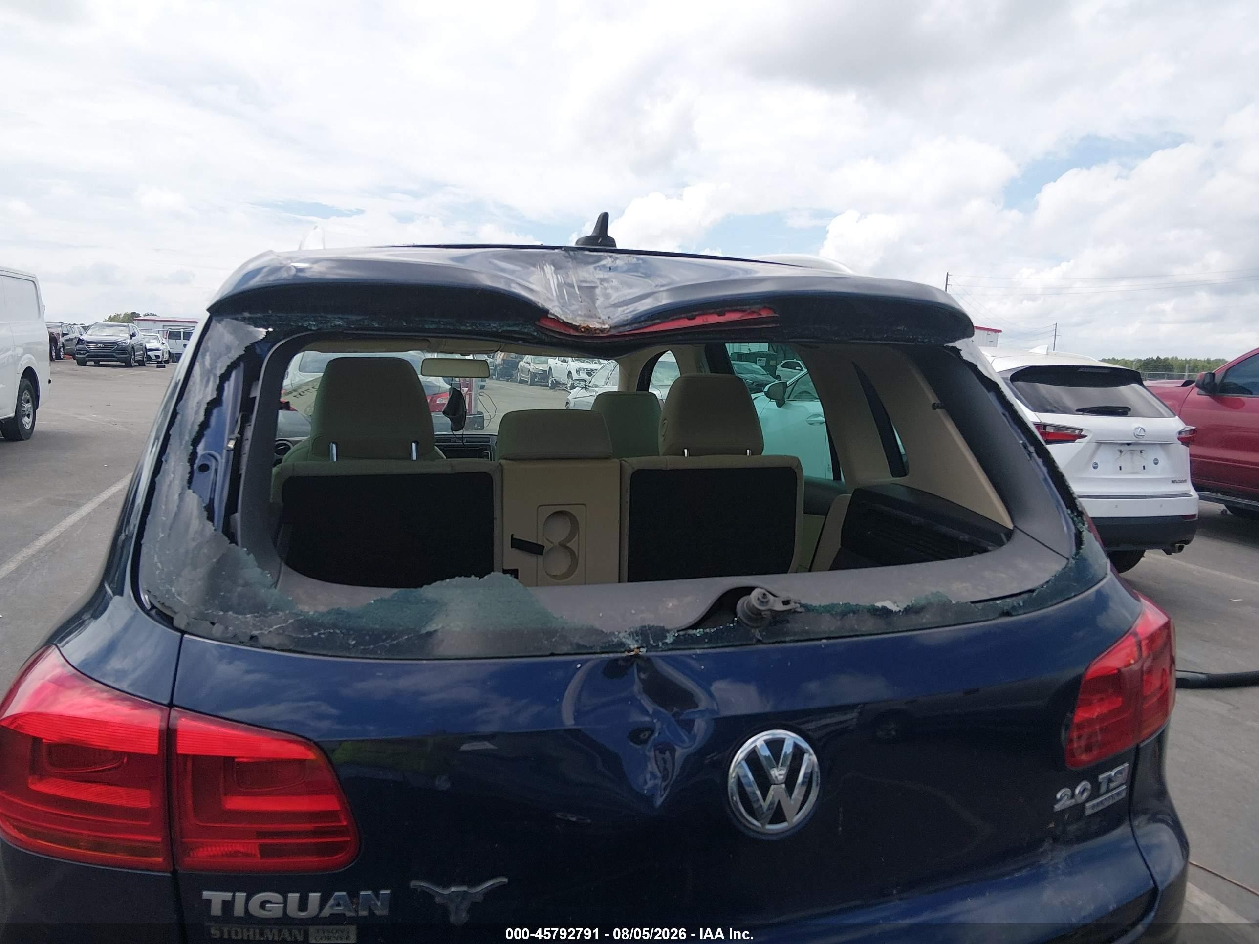 2012 Volkswagen Tiguan Se Dark Blue vin: WVGBV7AX9CW588427