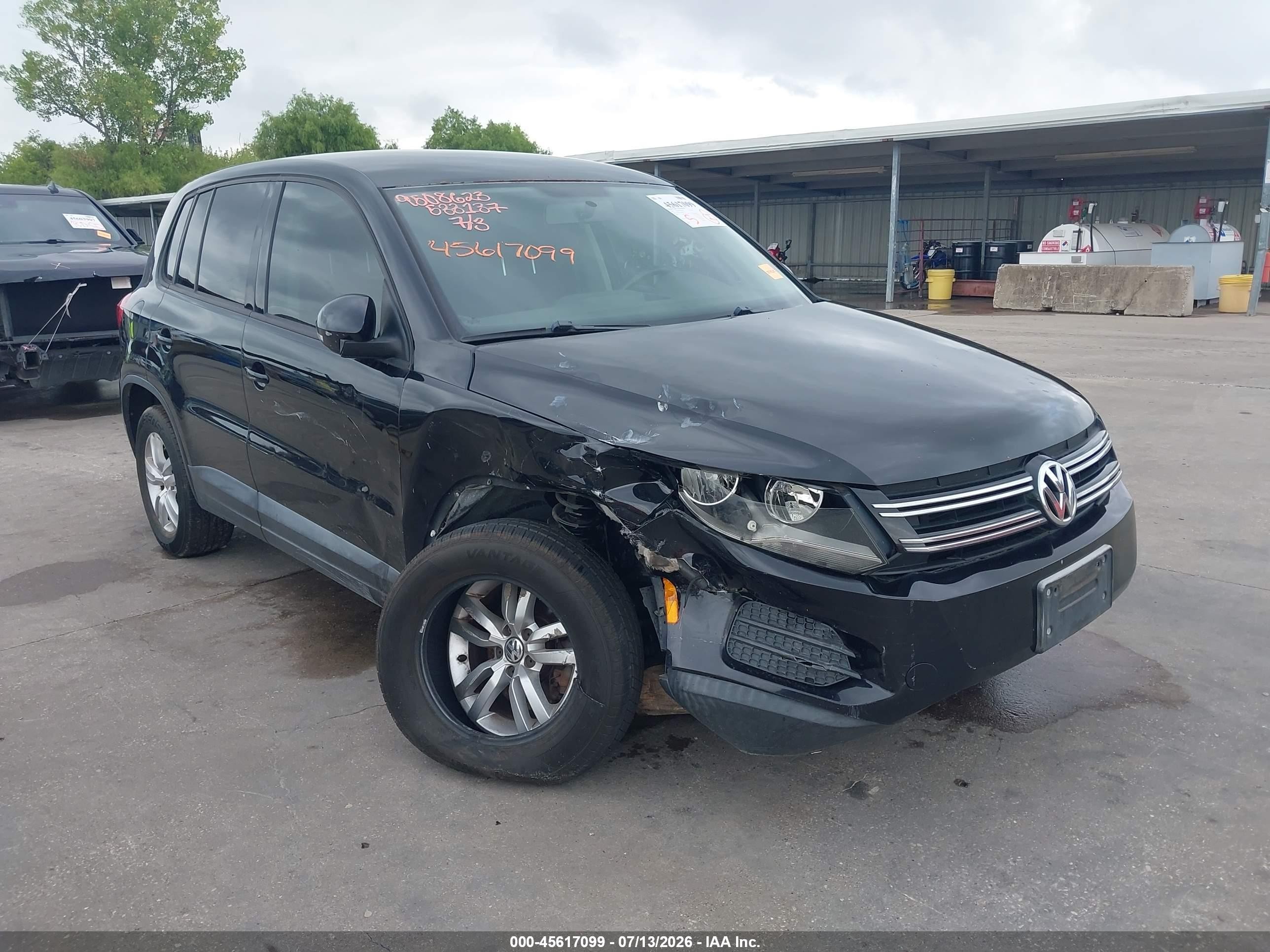 2013 Volkswagen Tiguan S Black vin: WVGBV7AX9DW533137