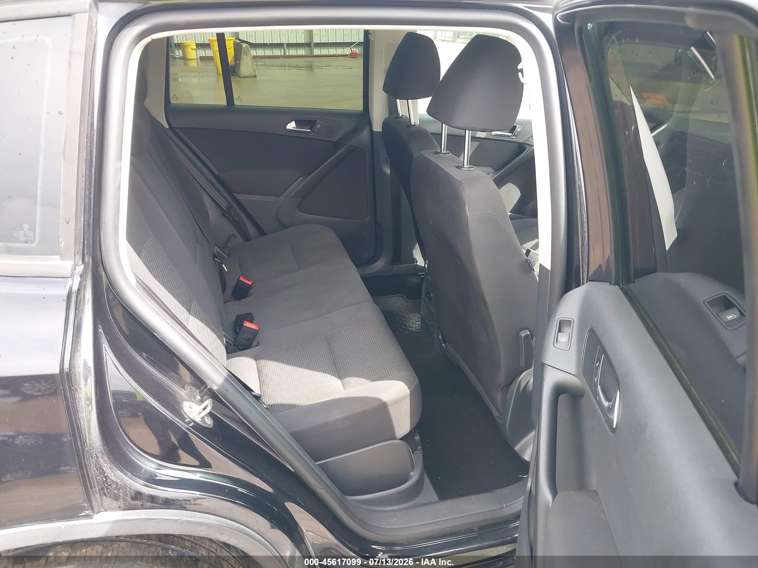 2013 Volkswagen Tiguan S Black vin: WVGBV7AX9DW533137