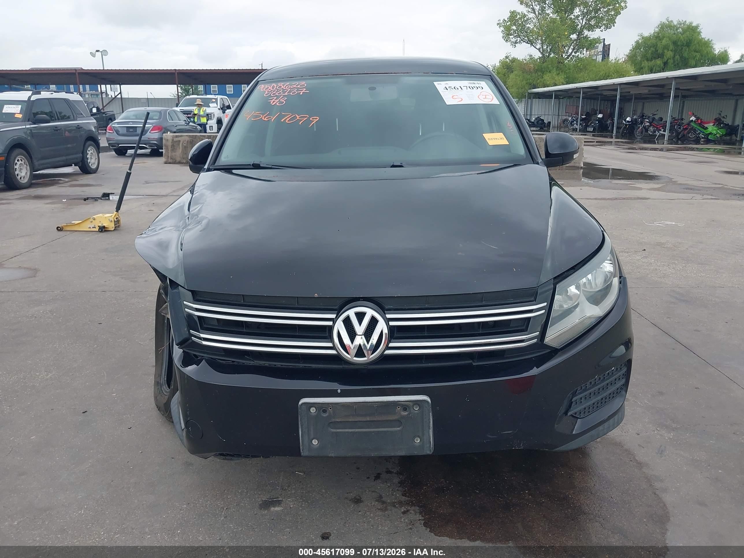 2013 Volkswagen Tiguan S Black vin: WVGBV7AX9DW533137