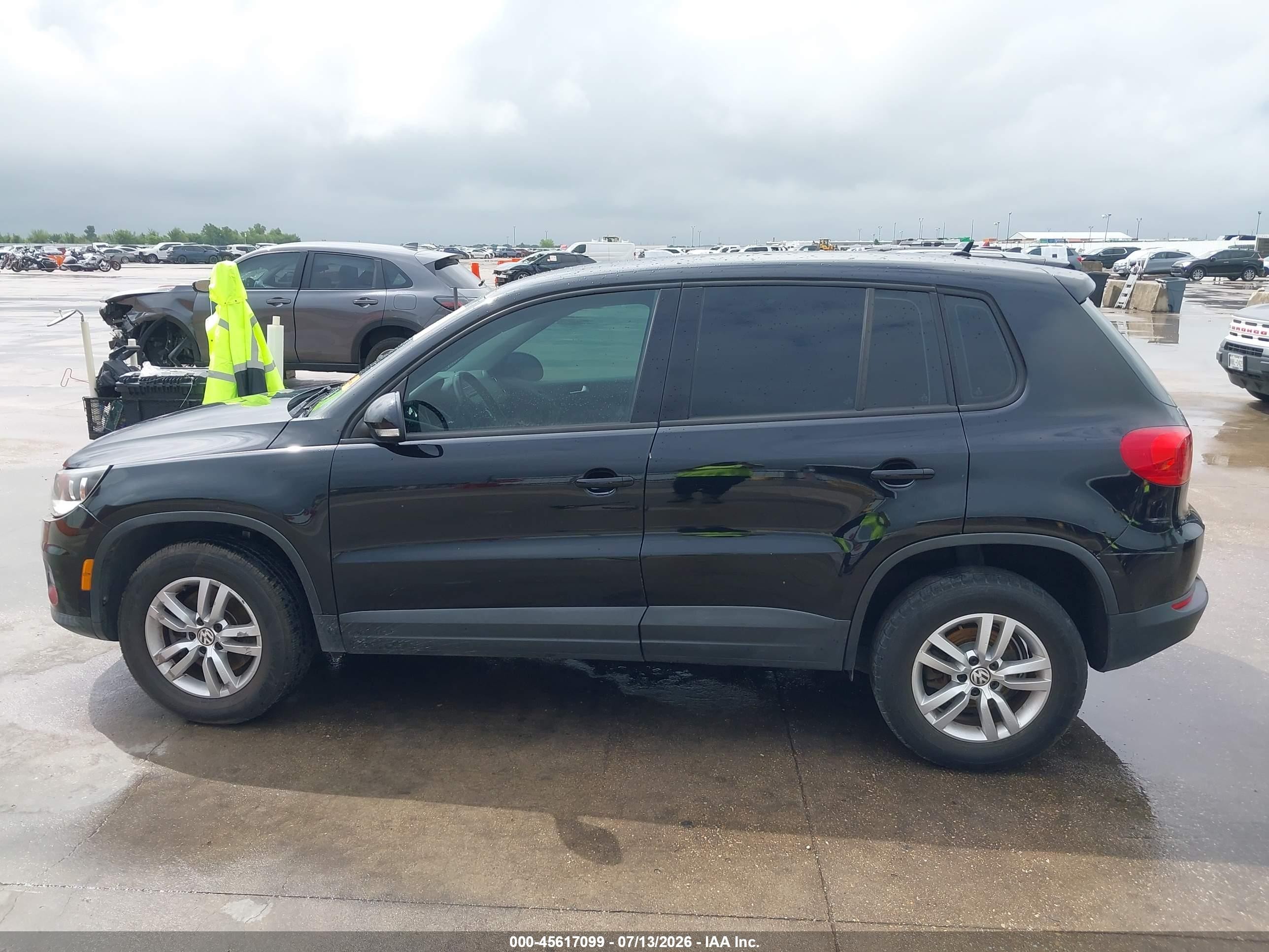 2013 Volkswagen Tiguan S Black vin: WVGBV7AX9DW533137