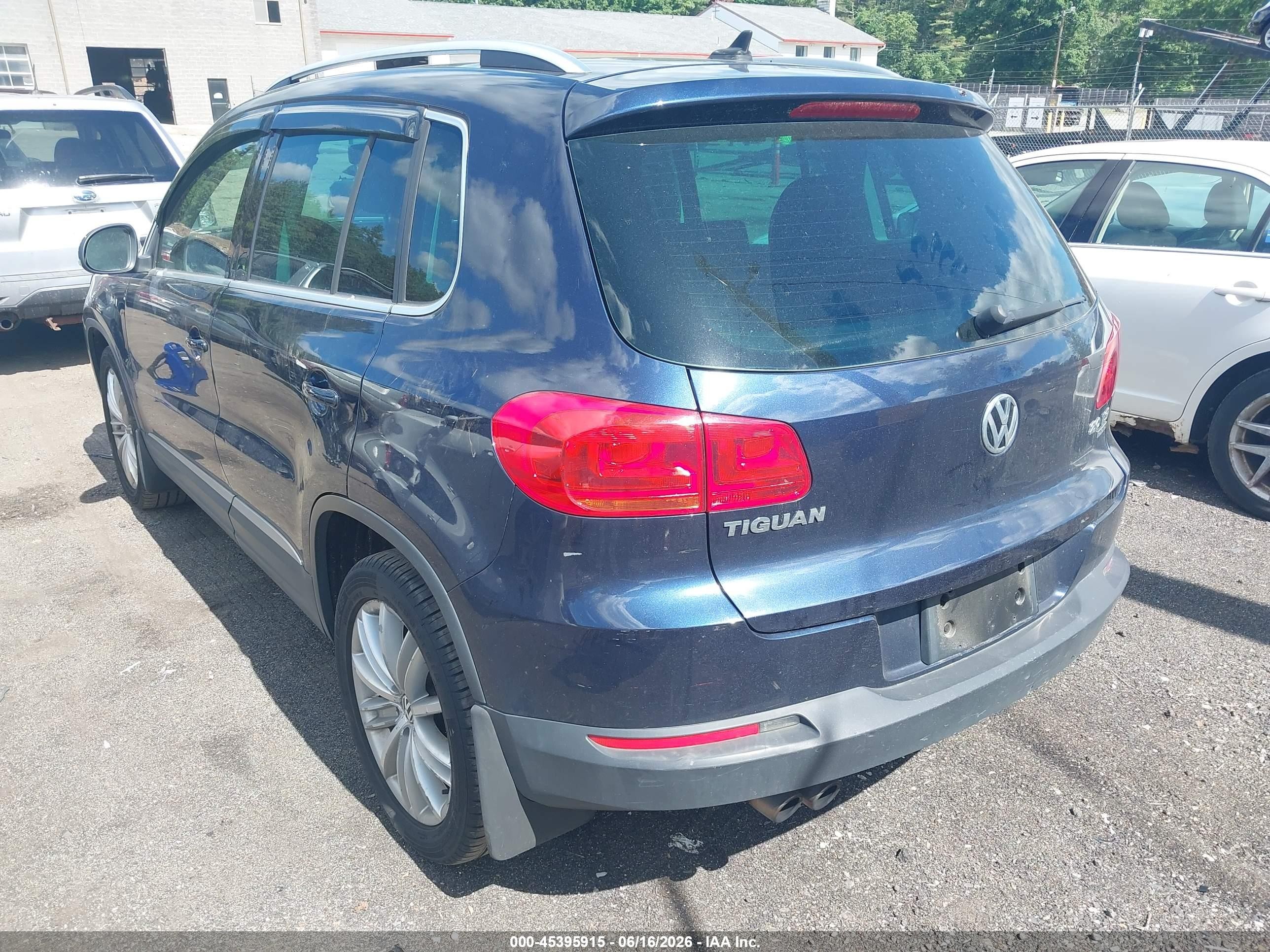 2013 Volkswagen Tiguan Se Синий vin: WVGBV7AX9DW537785