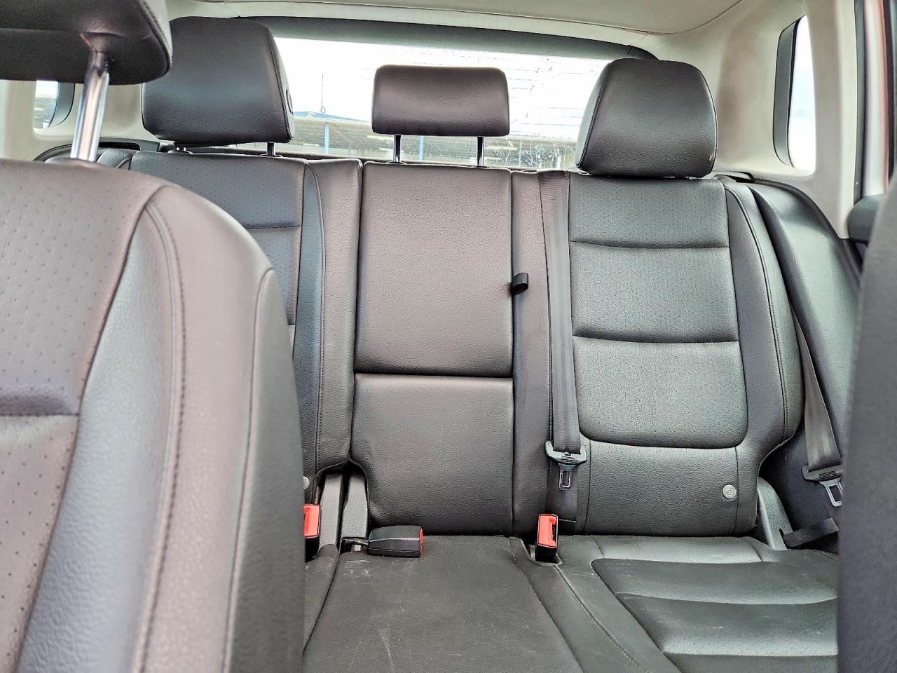 2013 Volkswagen Tiguan S Silver vin: WVGBV7AX9DW551072