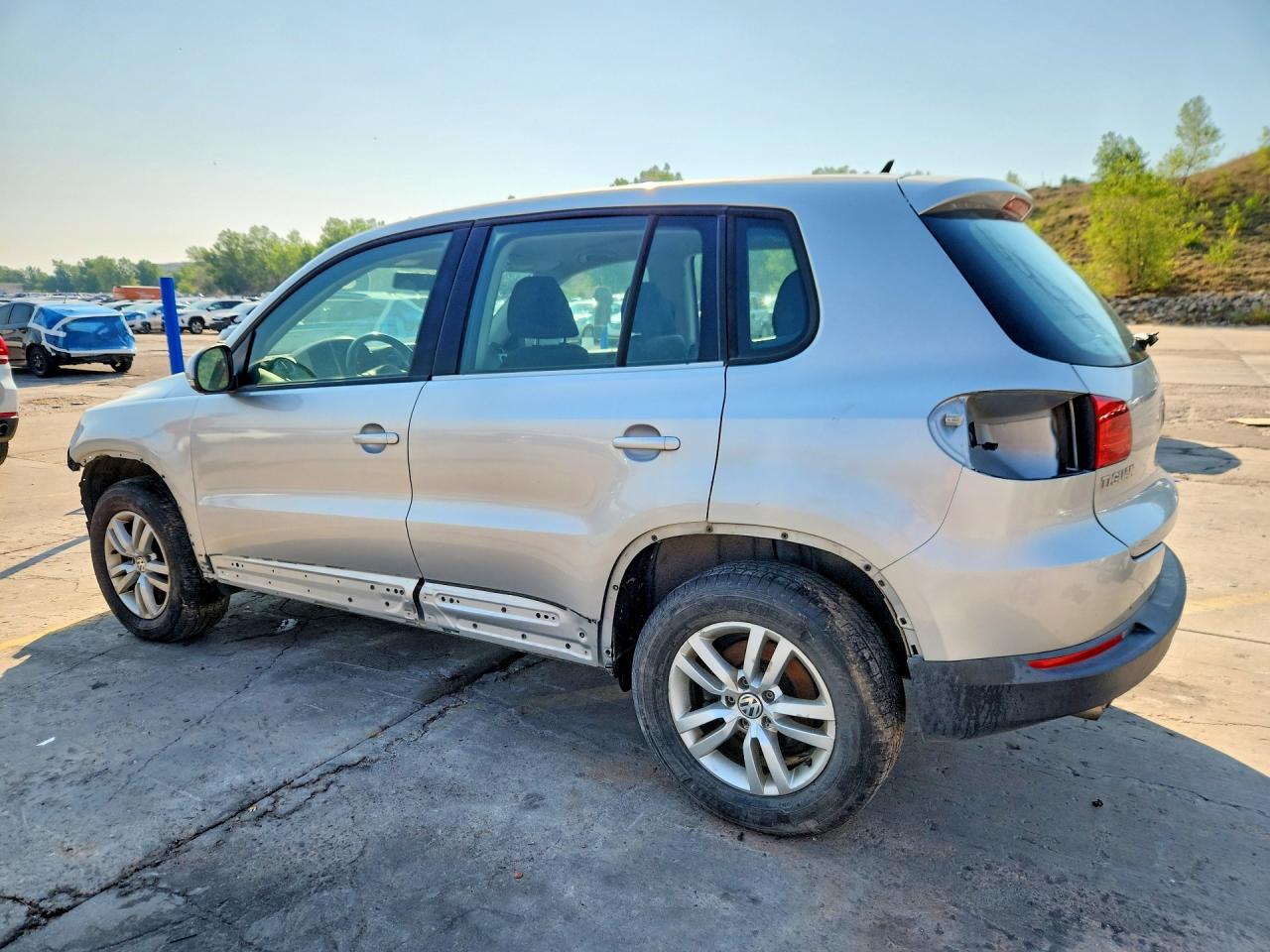 2013 Volkswagen Tiguan S Silver vin: WVGBV7AX9DW551136