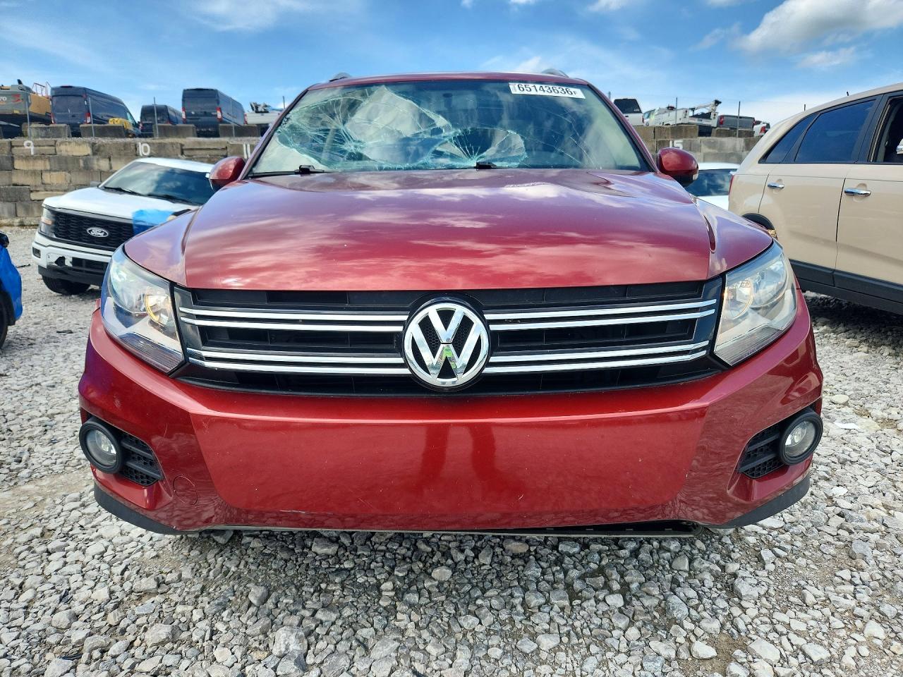 2015 Volkswagen Tiguan S Red vin: WVGBV7AX9FW109203