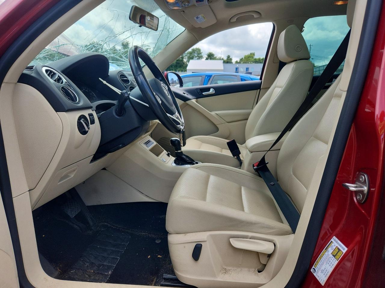 2015 Volkswagen Tiguan S Red vin: WVGBV7AX9FW109203
