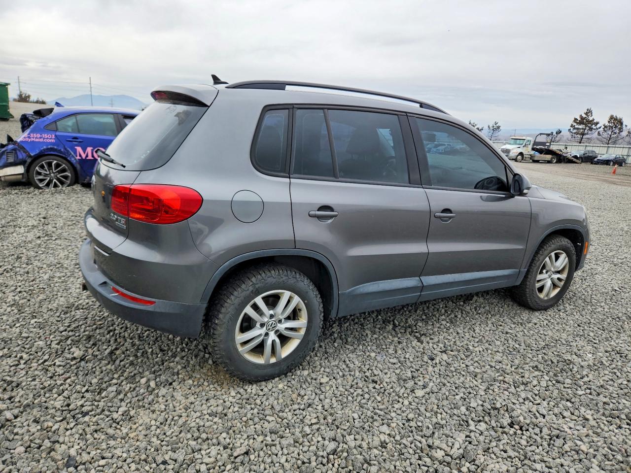 2015 Volkswagen Tiguan S Gray vin: WVGBV7AX9FW508435