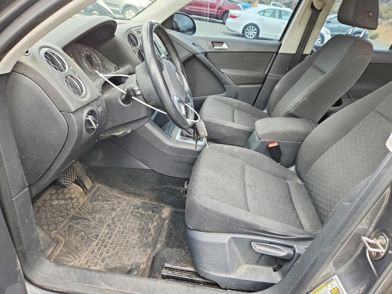 2015 Volkswagen Tiguan S Gray vin: WVGBV7AX9FW508435