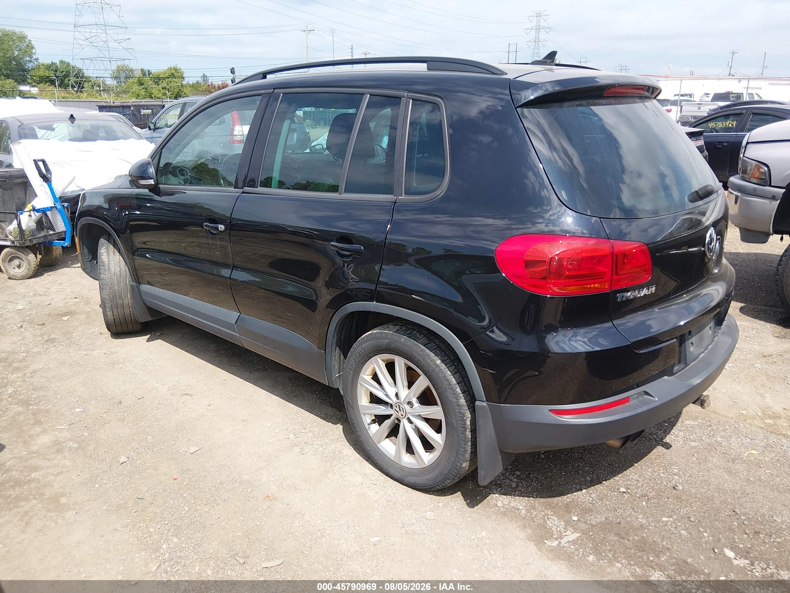 2015 Volkswagen Tiguan Se Black vin: WVGBV7AX9FW522707