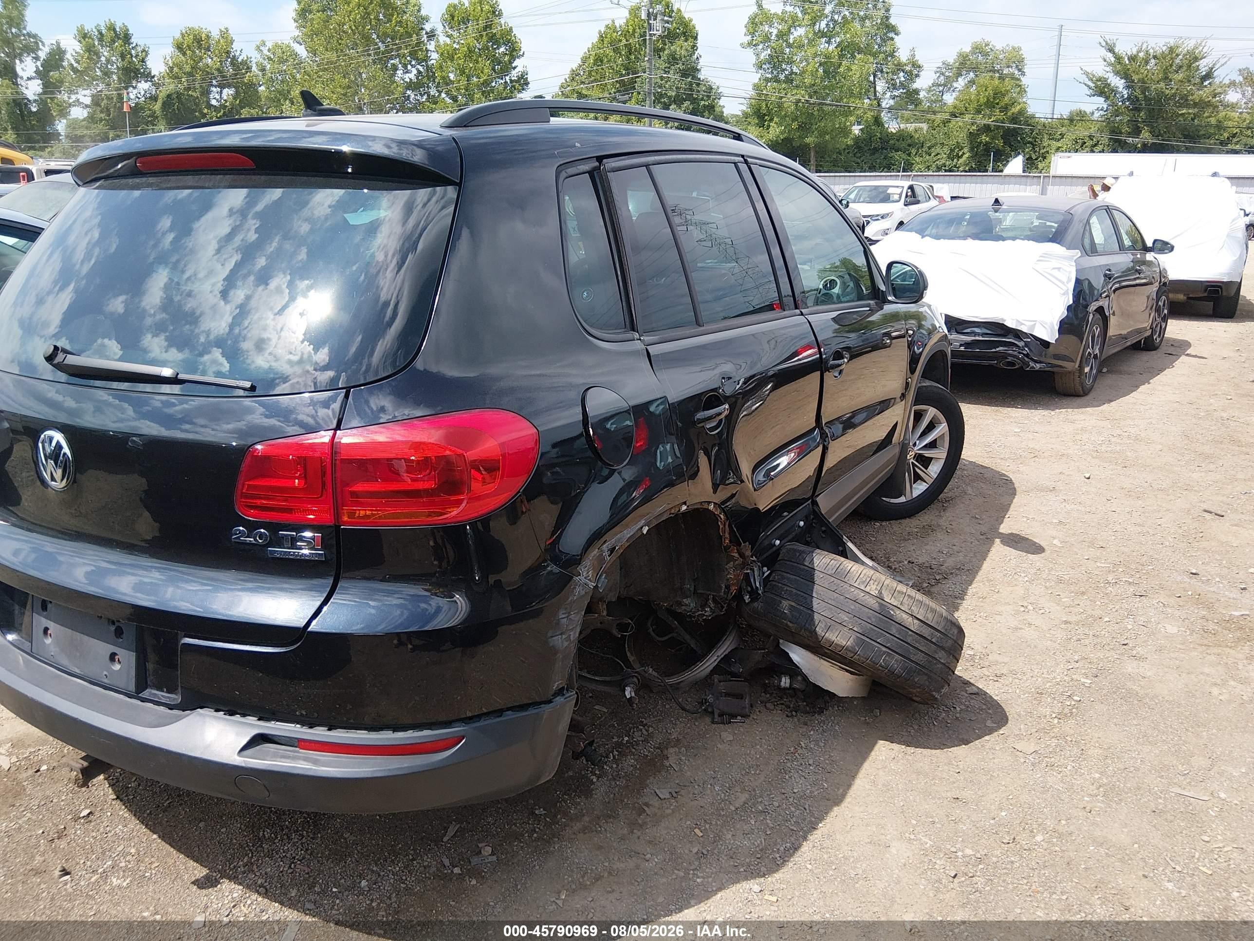2015 Volkswagen Tiguan Se Black vin: WVGBV7AX9FW522707