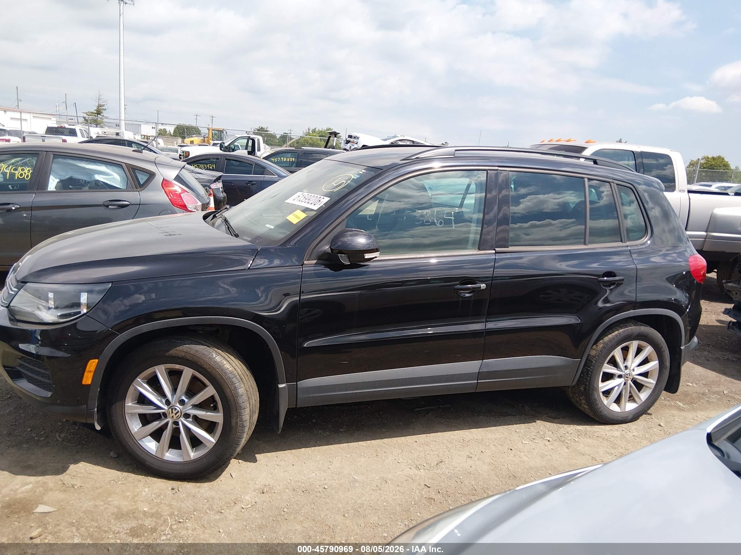 2015 Volkswagen Tiguan Se Black vin: WVGBV7AX9FW522707