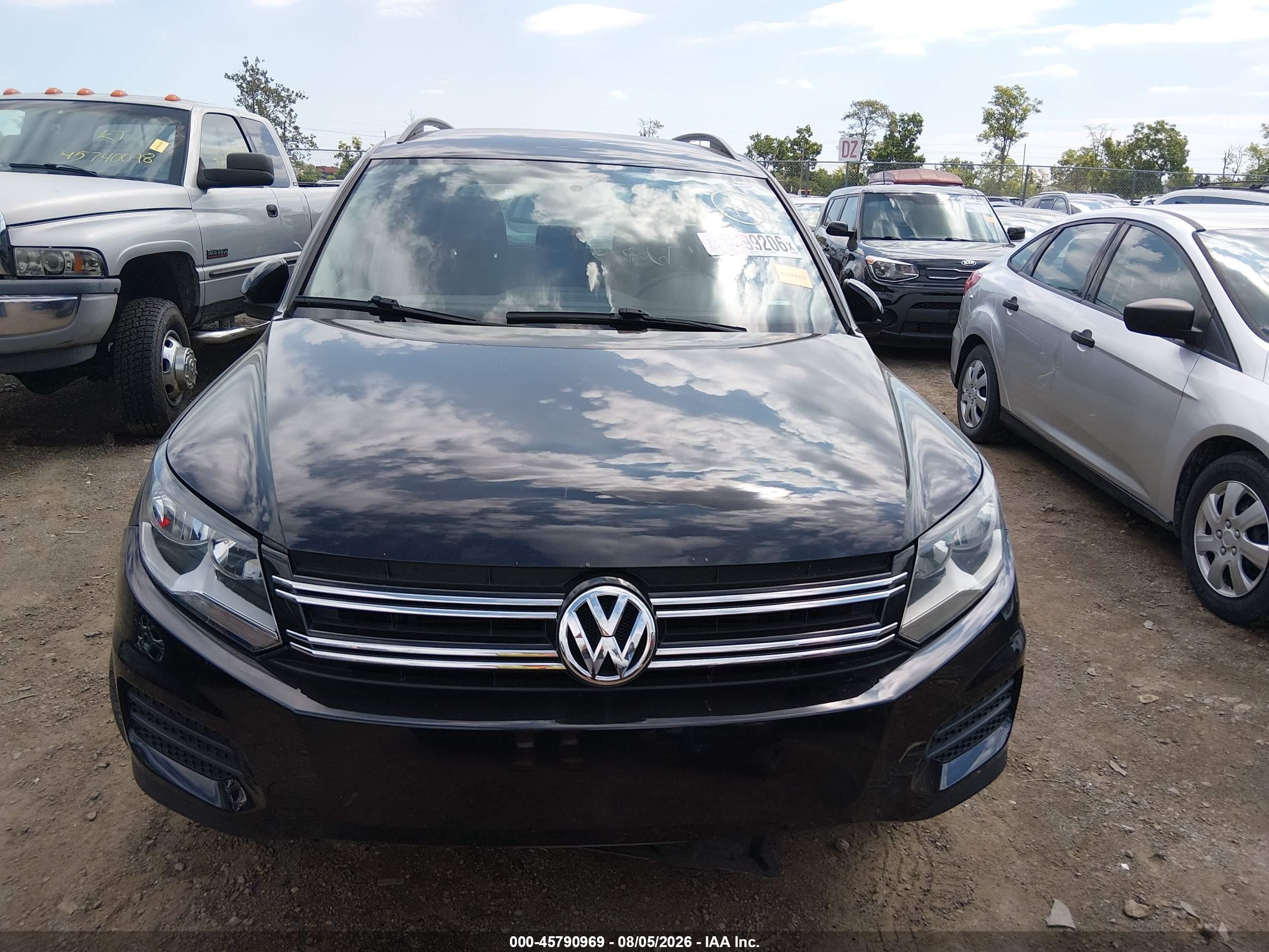 2015 Volkswagen Tiguan Se Black vin: WVGBV7AX9FW522707