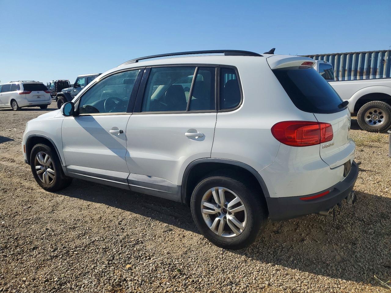 2015 Volkswagen Tiguan S White vin: WVGBV7AX9FW539085