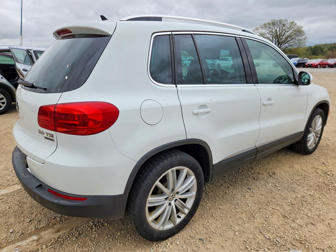 2015 Volkswagen Tiguan S White vin: WVGBV7AX9FW579635