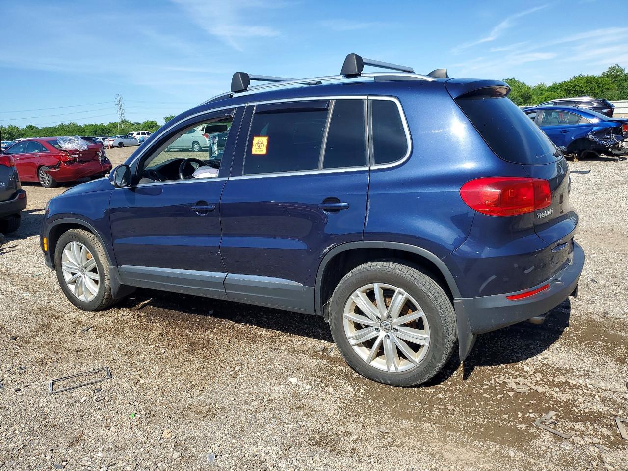 2015 Volkswagen Tiguan S Blue vin: WVGBV7AX9FW606039
