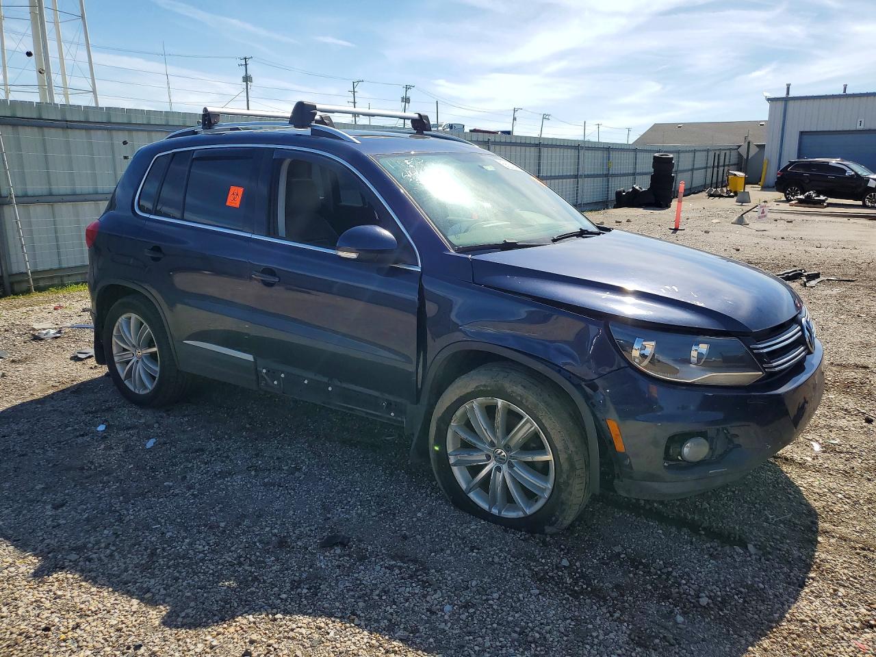 2015 Volkswagen Tiguan S Blue vin: WVGBV7AX9FW606039