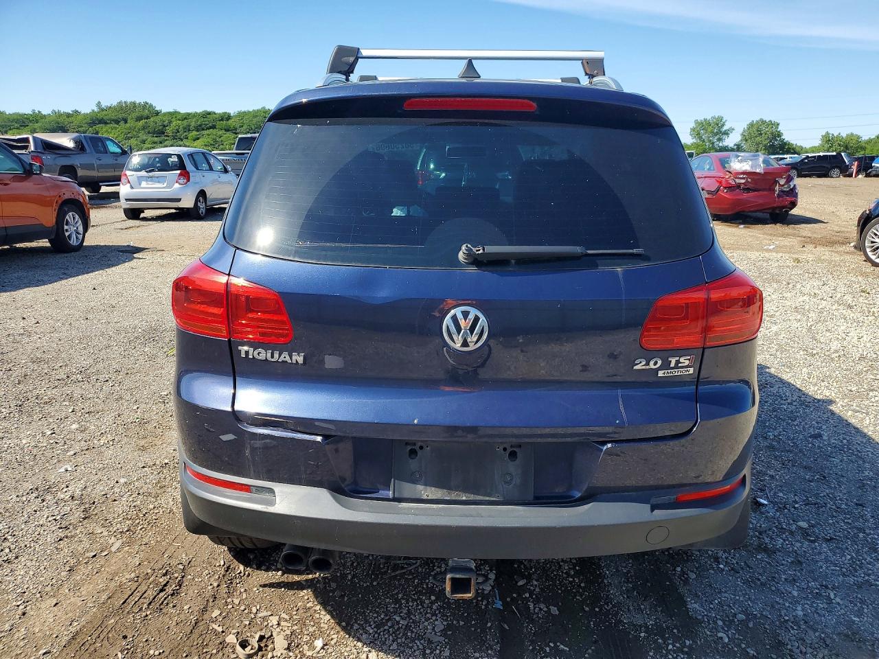 2015 Volkswagen Tiguan S Blue vin: WVGBV7AX9FW606039