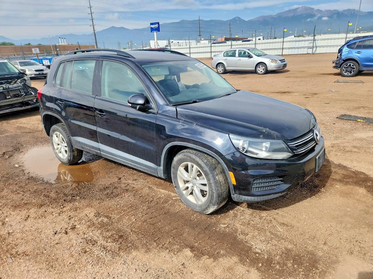 2016 Volkswagen Tiguan S Black vin: WVGBV7AX9GW030390