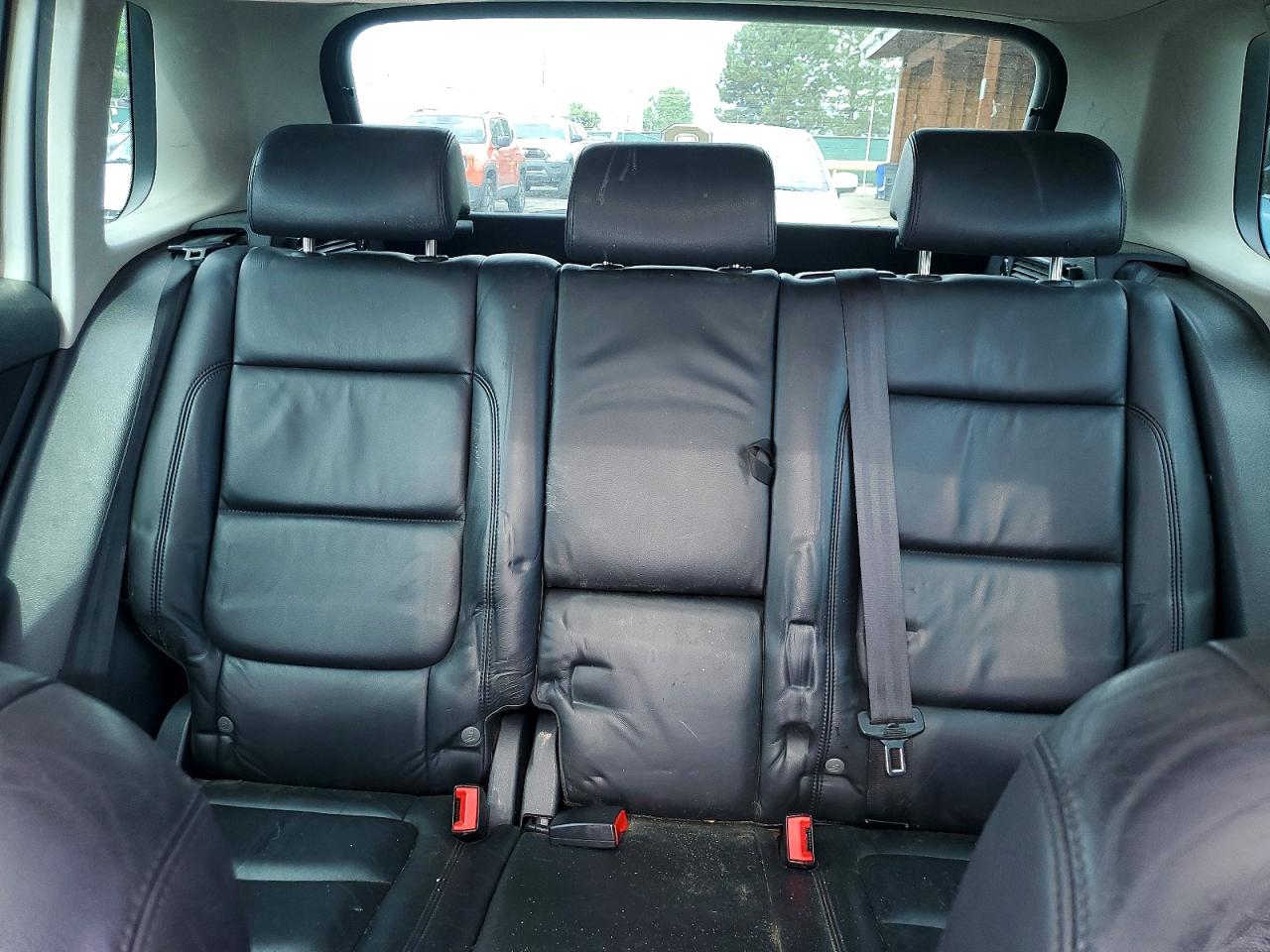 2010 Volkswagen Tiguan Se Silver vin: WVGBV7AXXAW525902