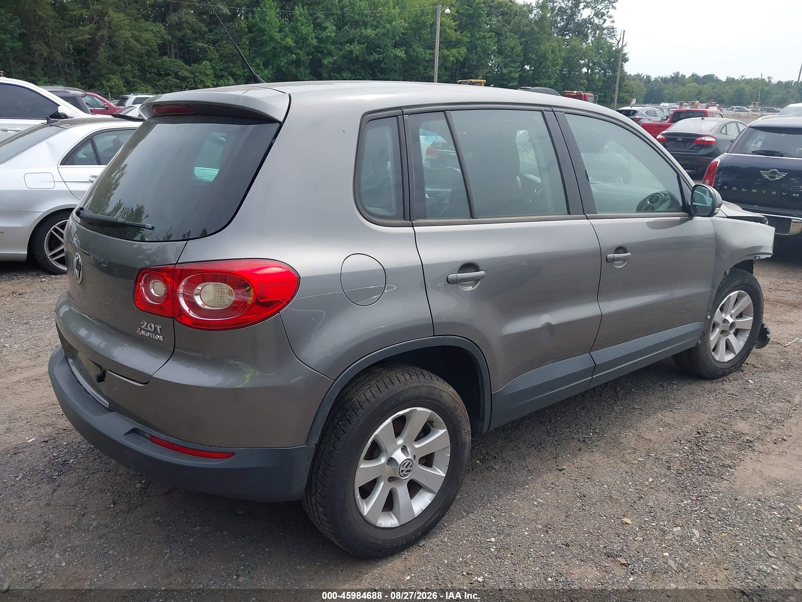 2010 Volkswagen Tiguan S Gray vin: WVGBV9AX2AW515814