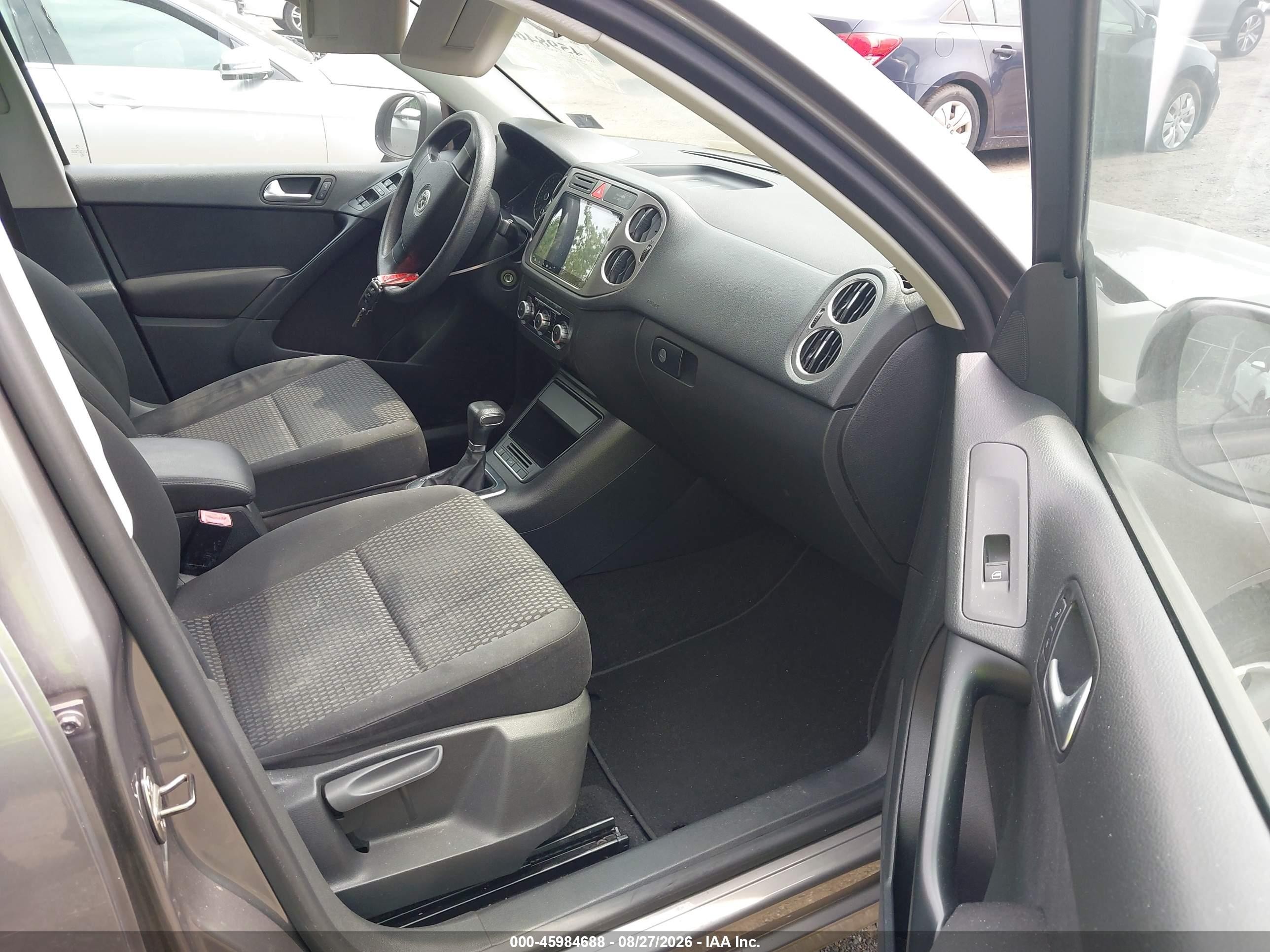 2010 Volkswagen Tiguan S Gray vin: WVGBV9AX2AW515814