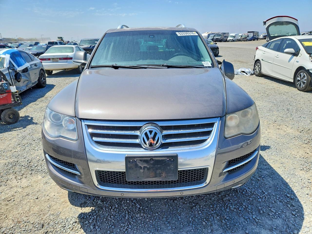 2008 Volkswagen Touareg 2 V8 Gray vin: WVGCB77L18D047487