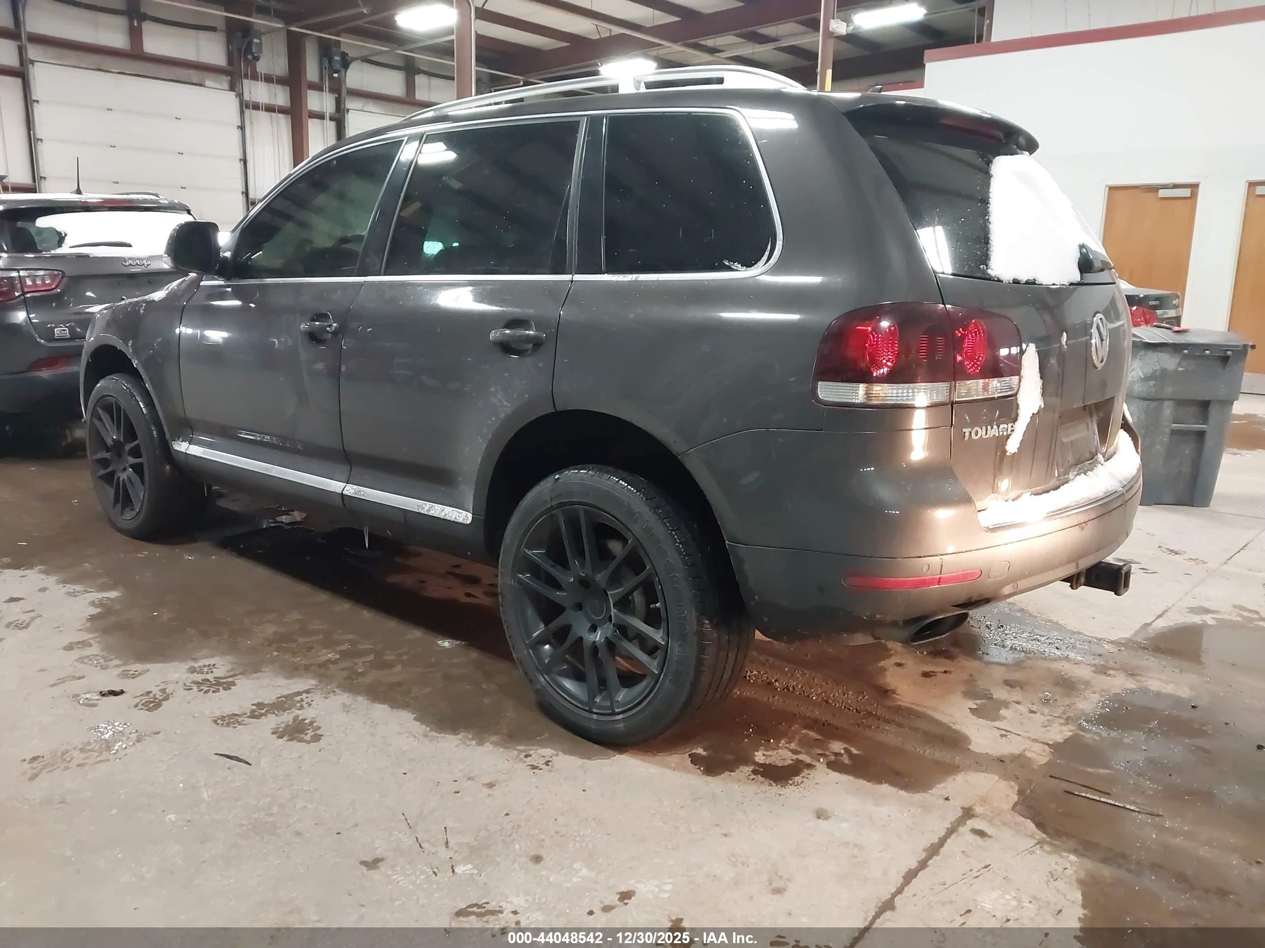 2008 Volkswagen Touareg 2 V8 Fsi Gray vin: WVGCB77L88D036924