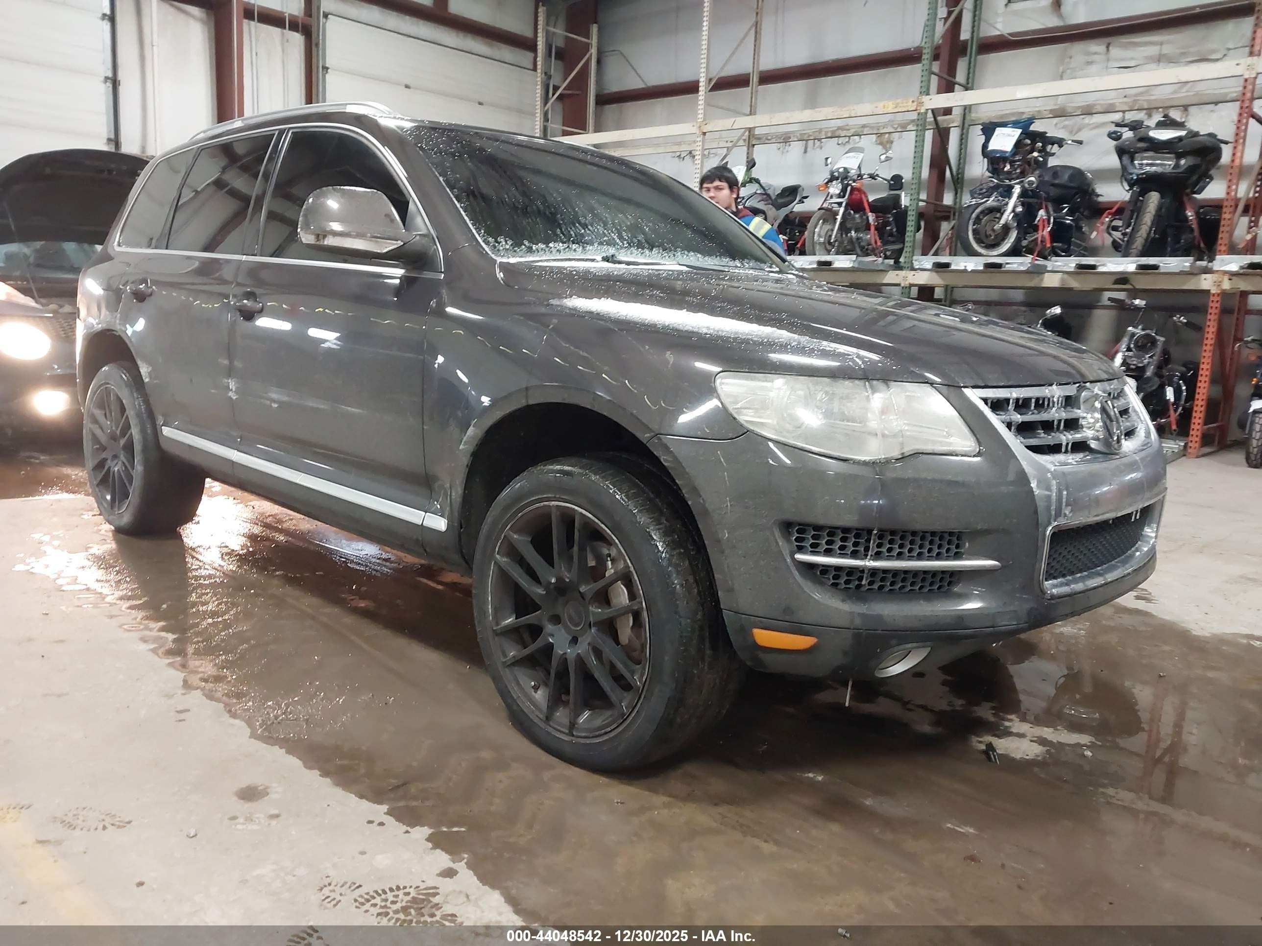 2008 Volkswagen Touareg 2 V8 Fsi Gray vin: WVGCB77L88D036924