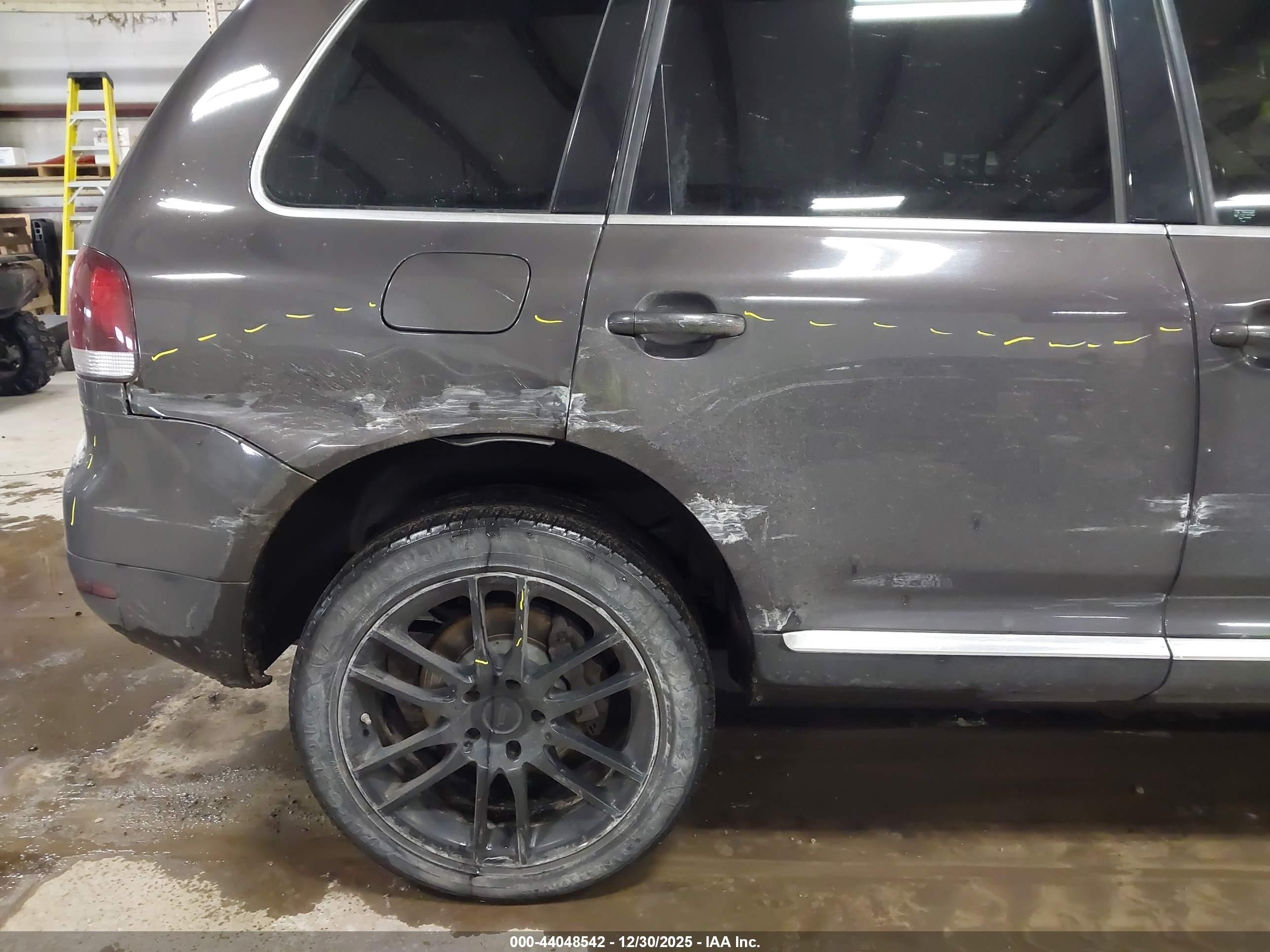 2008 Volkswagen Touareg 2 V8 Fsi Gray vin: WVGCB77L88D036924