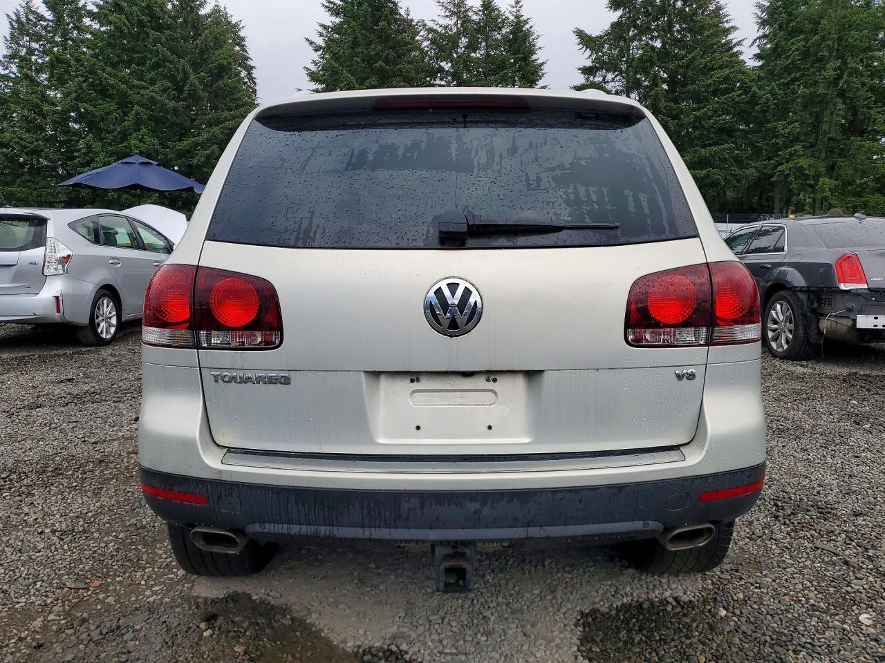 2008 Volkswagen Touareg 2 V8 Серебряный vin: WVGCB77LX8D023074