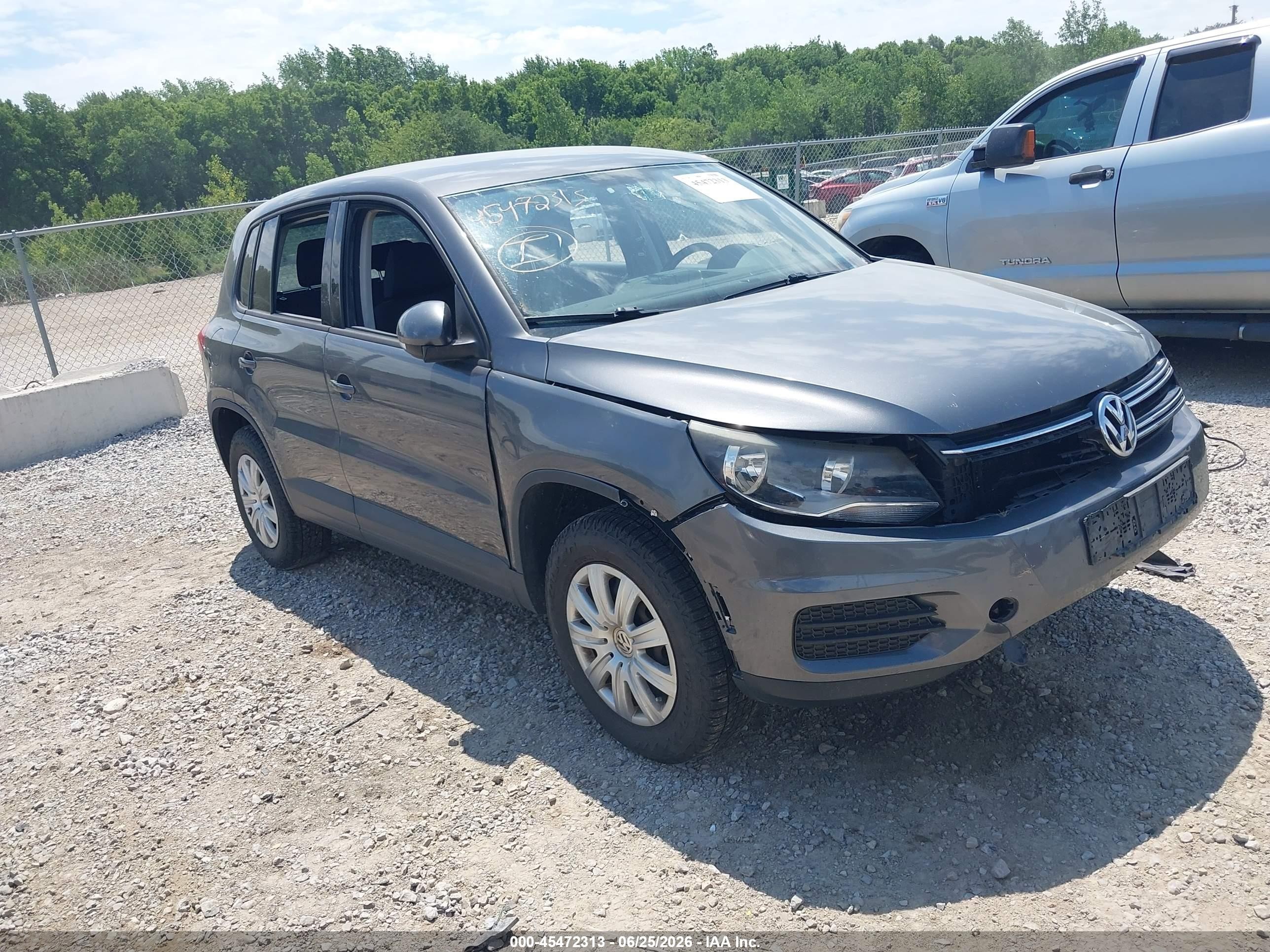 2014 Volkswagen Tiguan S Gray vin: WVGCV3AX4EW624105